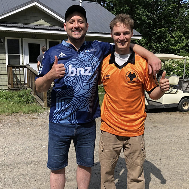 Description: C:\Ministry\WebShoshanah\images\25a-2guys.jpg