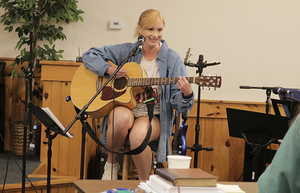 Description: C:\Ministry\WebShoshanah\images\25a-music2a.jpg