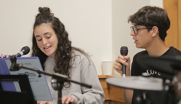 Description: C:\Ministry\WebShoshanah\images\25a-music2b.jpg