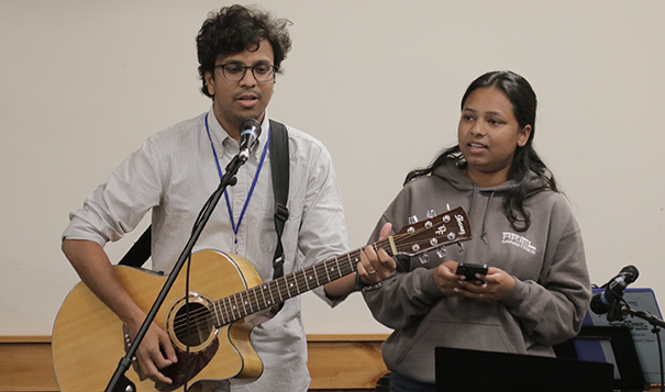 Description: C:\Ministry\WebShoshanah\images\25a-music2c.jpg