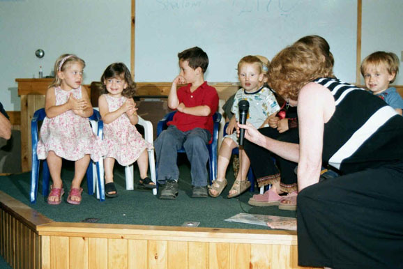 p01kids.JPG (58145 bytes)